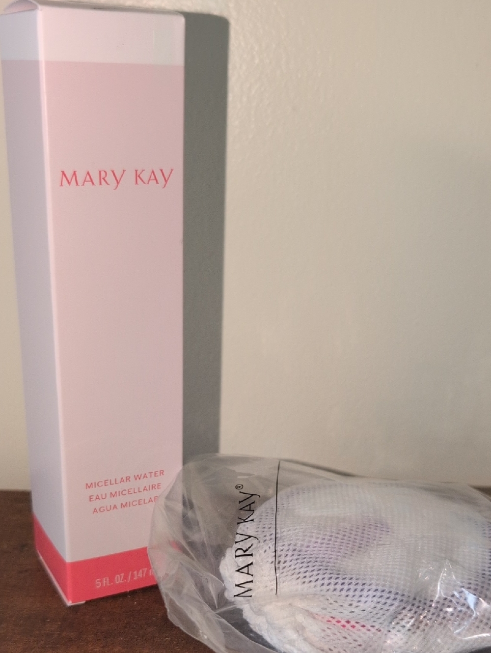 Mary Kay Micellar Water with Cleansing Pad Duo - Pink & White